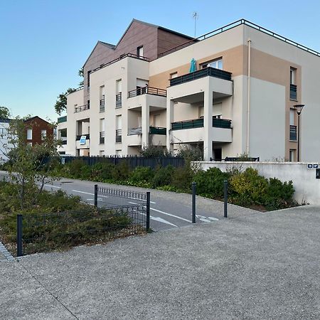 Appartement Rez De Chaussee Avec Parking Prive Orléans Buitenkant foto